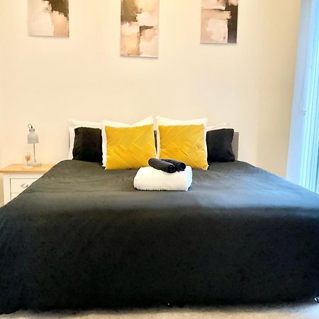 The Parkes A Stylish 3Br House, 5 Mins From Central Birmingham Close To The Edgbaston Stadium, The Hippodrome, Uob, Aston And Bcu, China Town, Kings Heath Bhx Airport And Much More Экстерьер фото