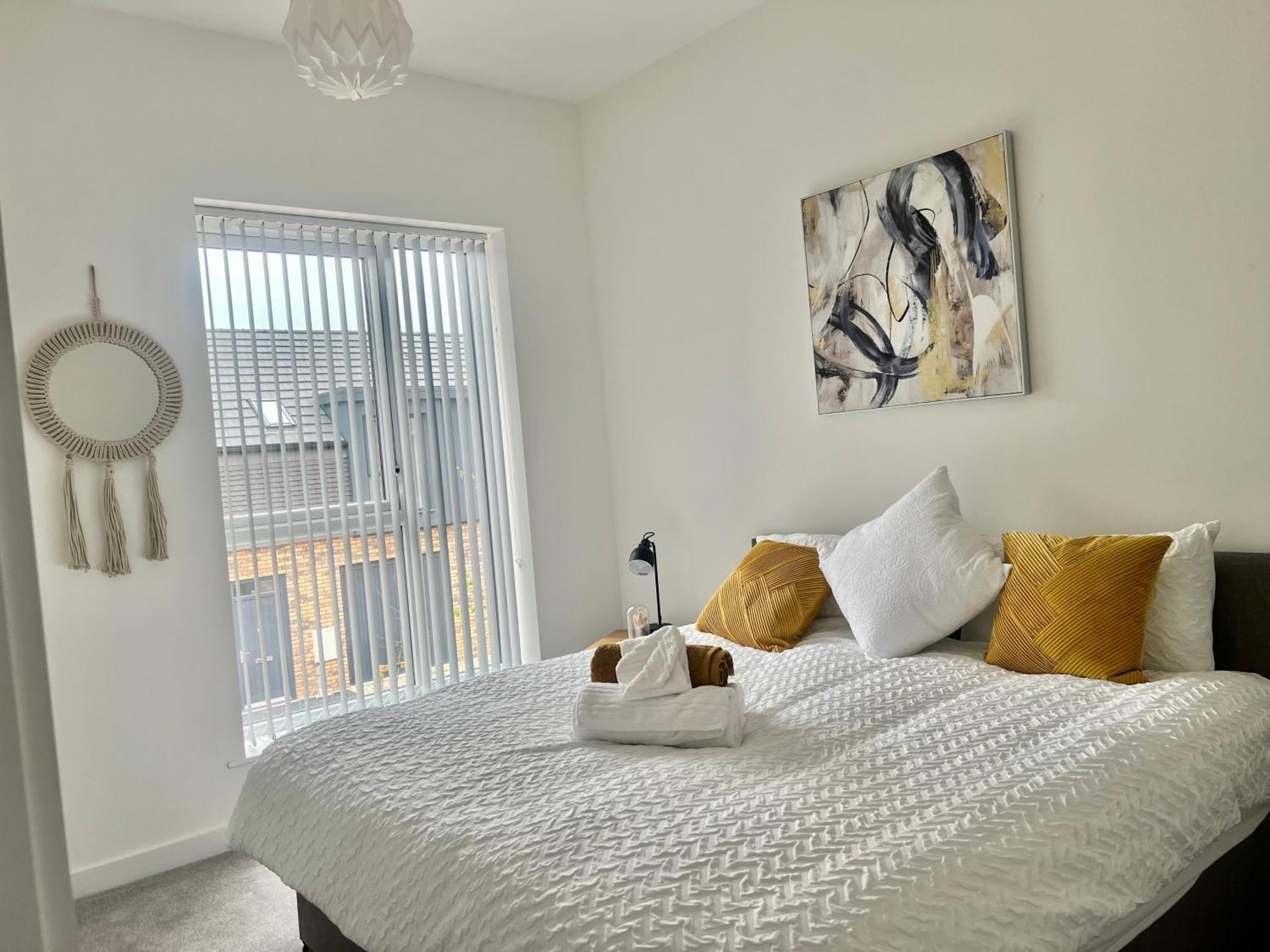 The Parkes A Stylish 3Br House, 5 Mins From Central Birmingham Close To The Edgbaston Stadium, The Hippodrome, Uob, Aston And Bcu, China Town, Kings Heath Bhx Airport And Much More Экстерьер фото