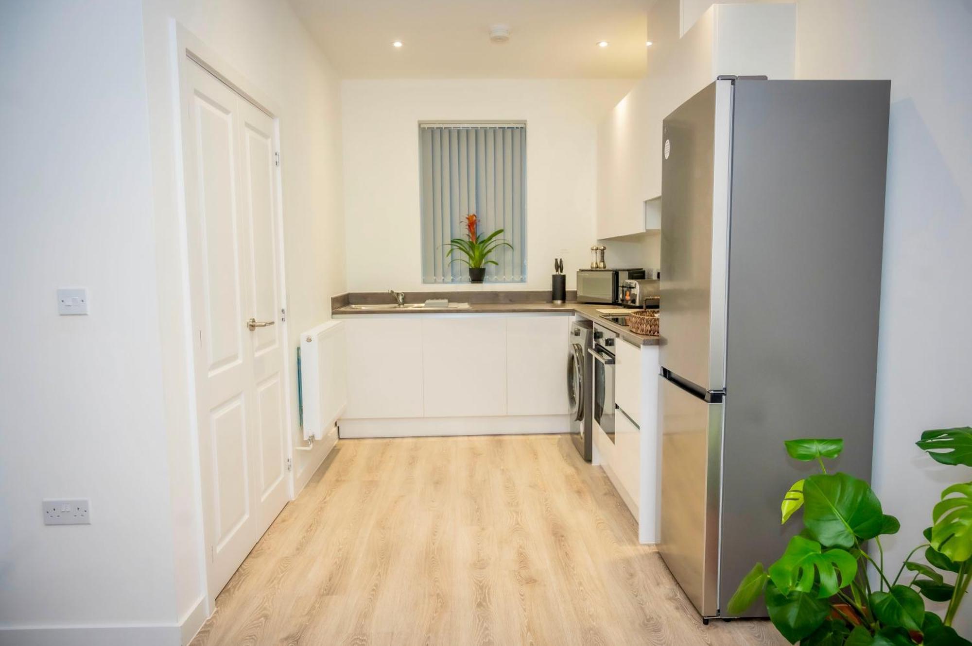 The Parkes A Stylish 3Br House, 5 Mins From Central Birmingham Close To The Edgbaston Stadium, The Hippodrome, Uob, Aston And Bcu, China Town, Kings Heath Bhx Airport And Much More Экстерьер фото