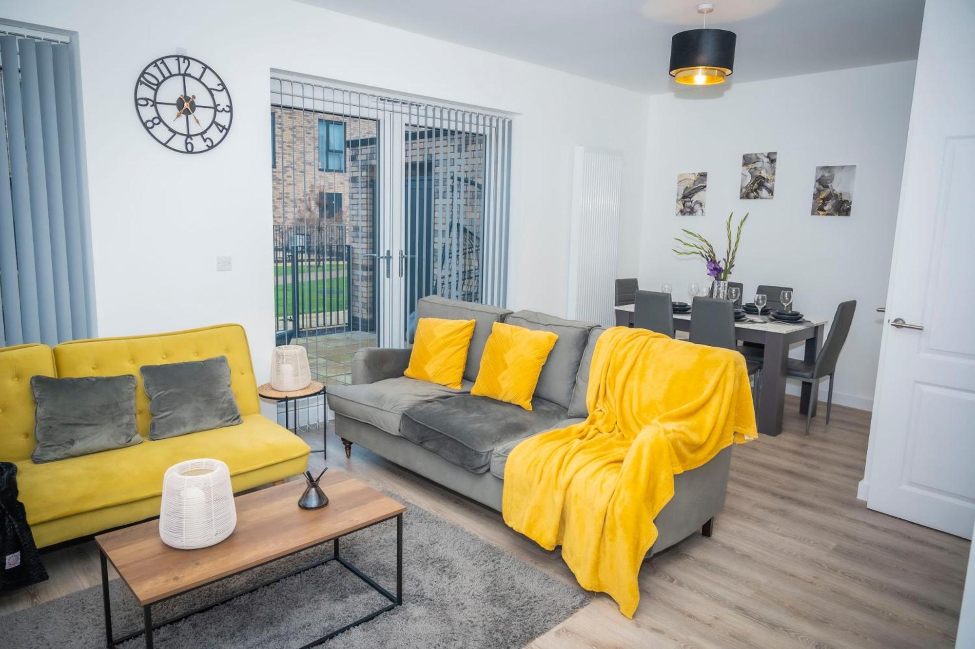 The Parkes A Stylish 3Br House, 5 Mins From Central Birmingham Close To The Edgbaston Stadium, The Hippodrome, Uob, Aston And Bcu, China Town, Kings Heath Bhx Airport And Much More Экстерьер фото