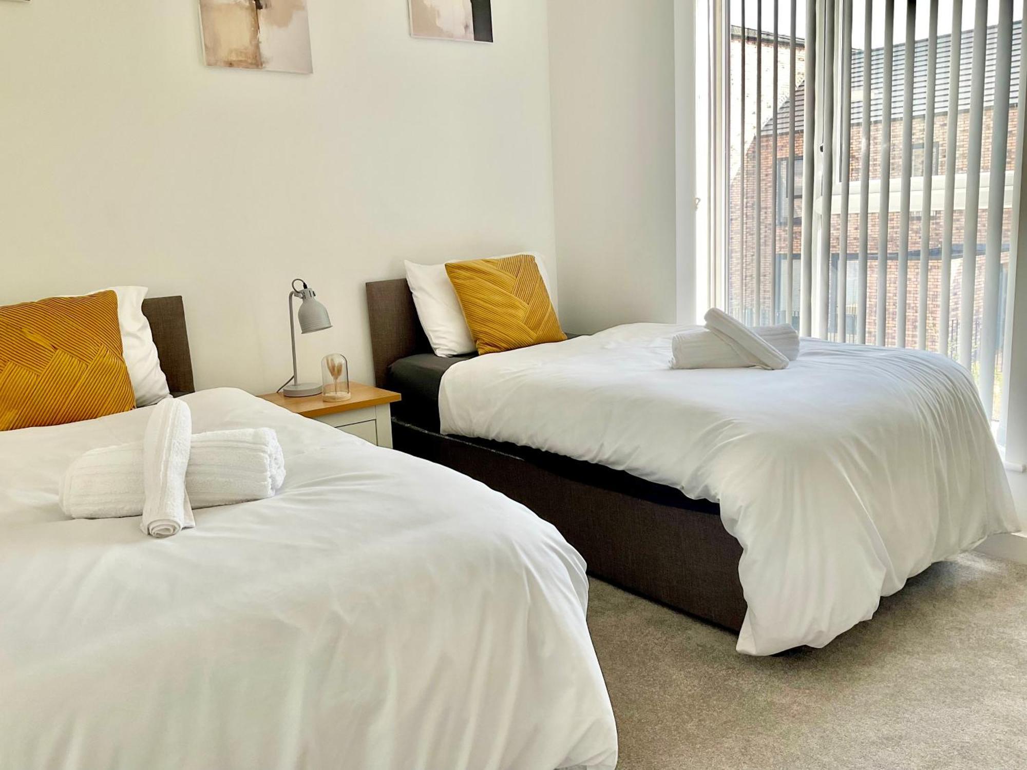 The Parkes A Stylish 3Br House, 5 Mins From Central Birmingham Close To The Edgbaston Stadium, The Hippodrome, Uob, Aston And Bcu, China Town, Kings Heath Bhx Airport And Much More Экстерьер фото