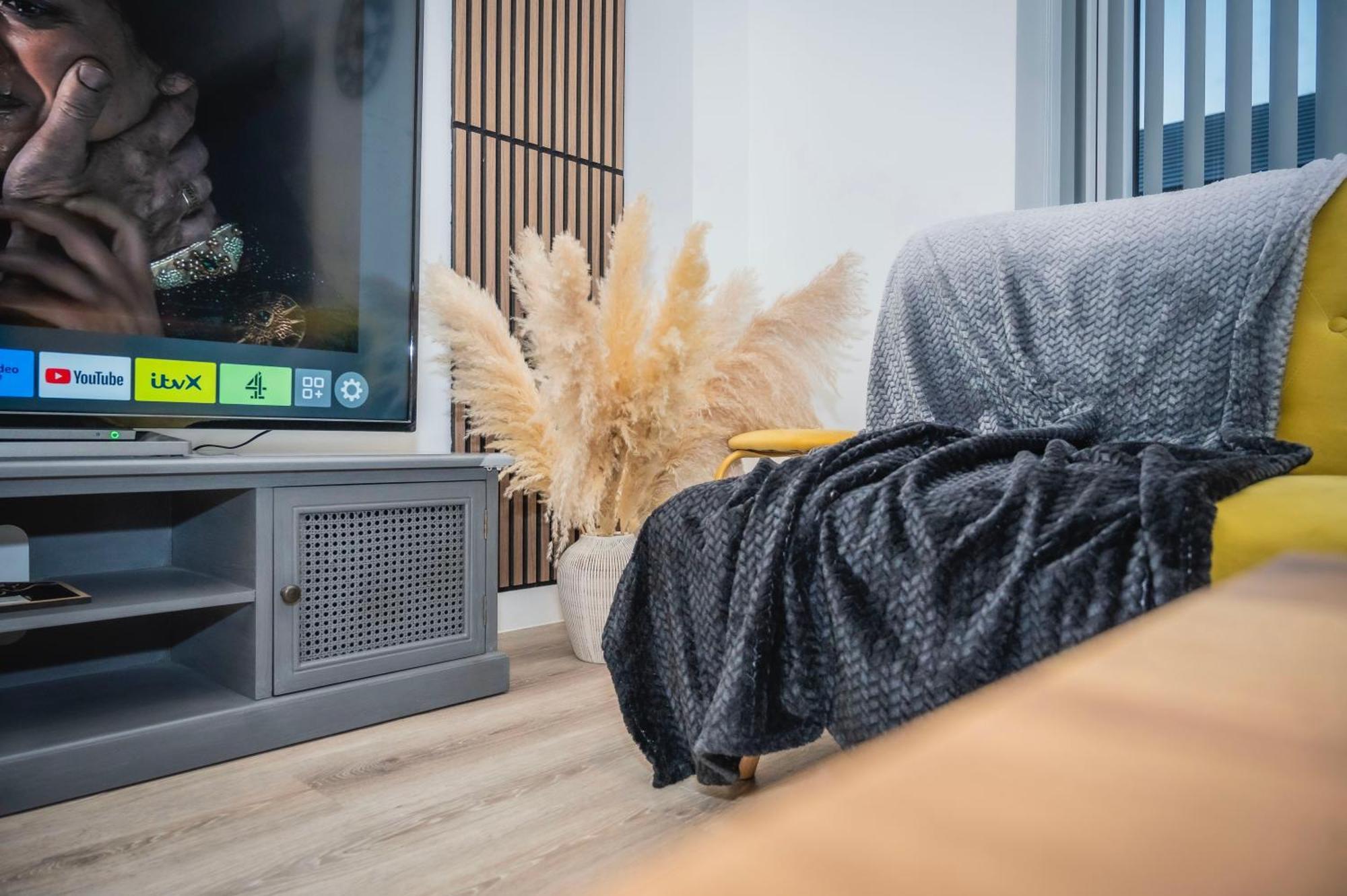 The Parkes A Stylish 3Br House, 5 Mins From Central Birmingham Close To The Edgbaston Stadium, The Hippodrome, Uob, Aston And Bcu, China Town, Kings Heath Bhx Airport And Much More Экстерьер фото